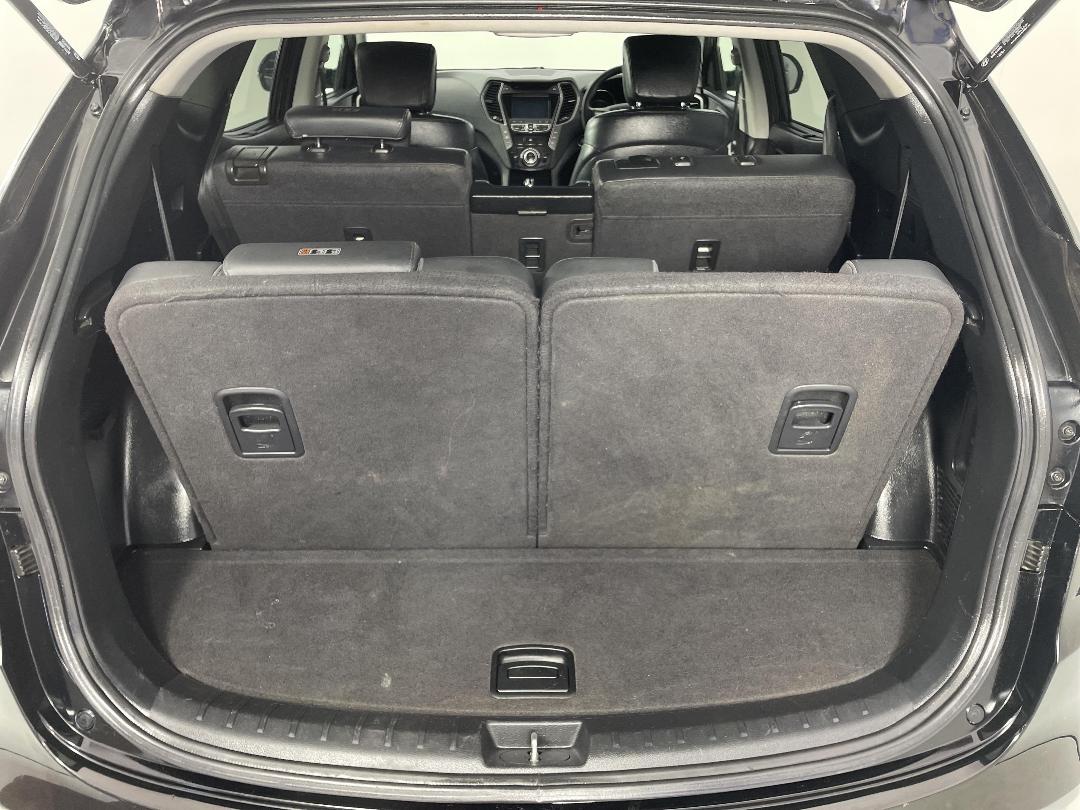 Photo '14' of Hyundai Santa FE