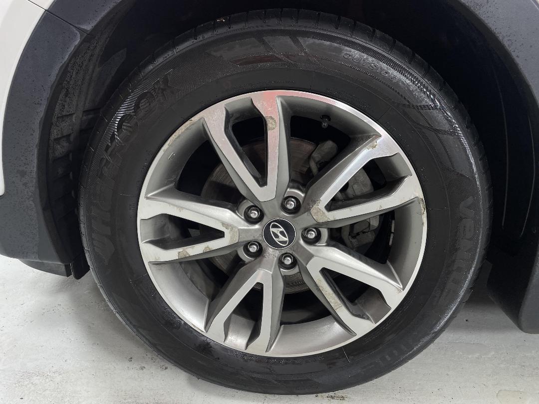 Photo '10' of Hyundai Santa FE