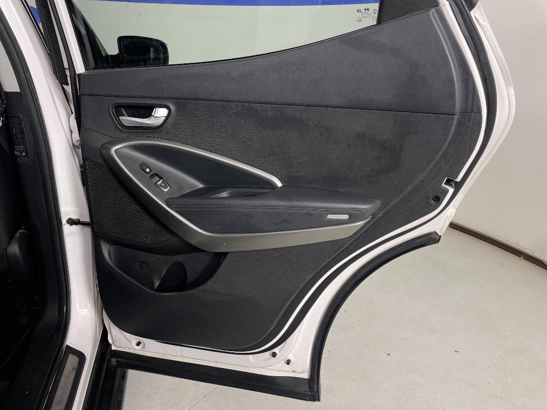 Photo '19' of Hyundai Santa FE