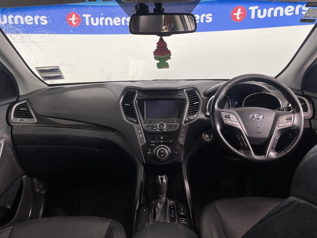 Photo '17' of Hyundai Santa FE