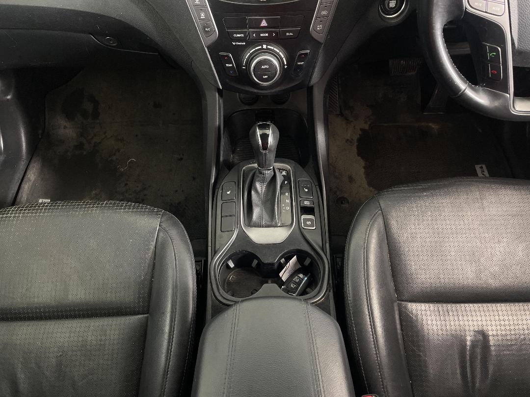 Photo '18' of Hyundai Santa FE