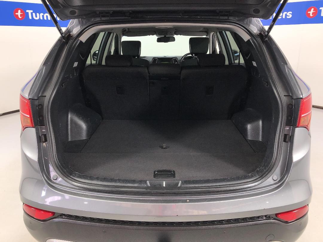 Photo '14' of Hyundai Santa FE