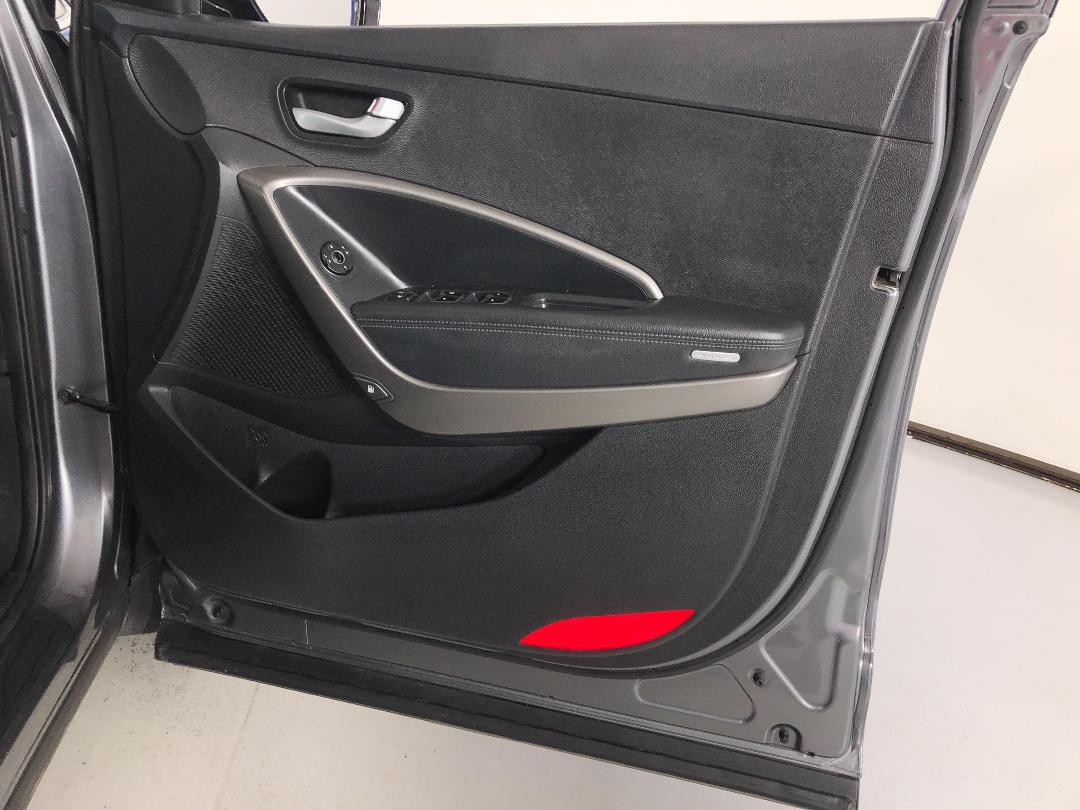 Photo '15' of Hyundai Santa FE