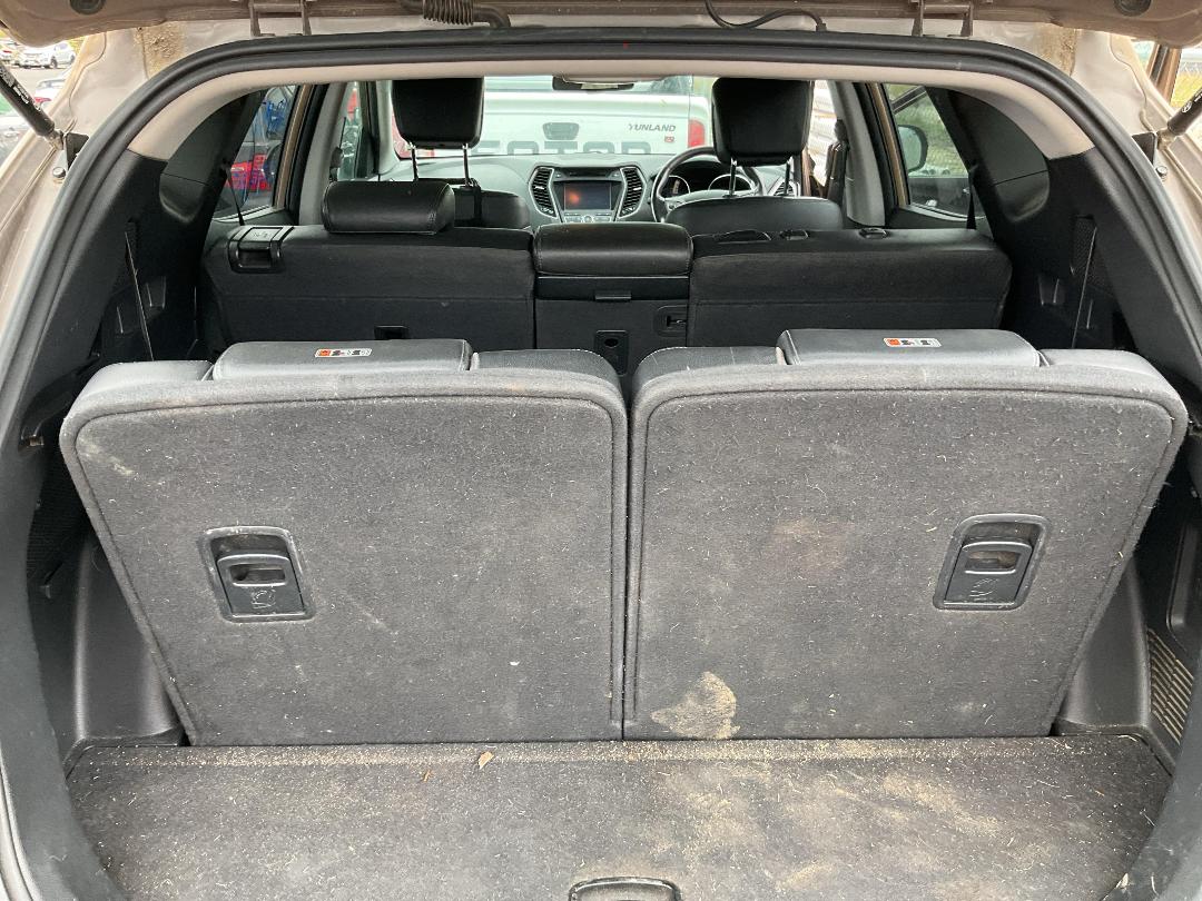 Photo '17' of Hyundai Santa FE DM Photo '17' of Hyundai Santa FE DM