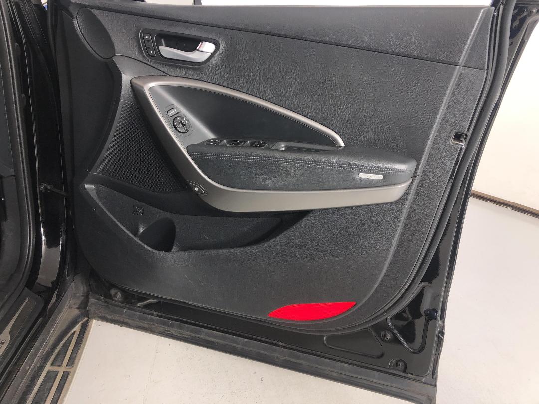 Photo '15' of Hyundai Santa FE