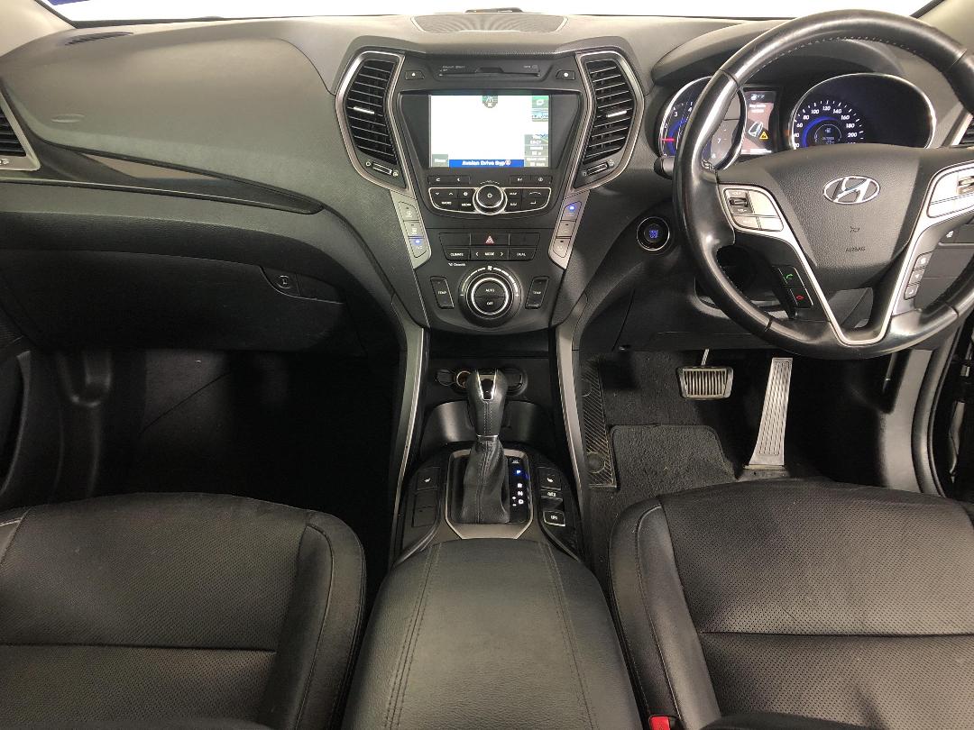 Photo '17' of Hyundai Santa FE