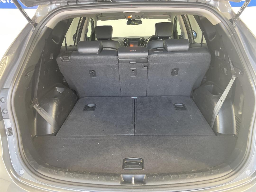 Photo '14' of Hyundai Santa FE