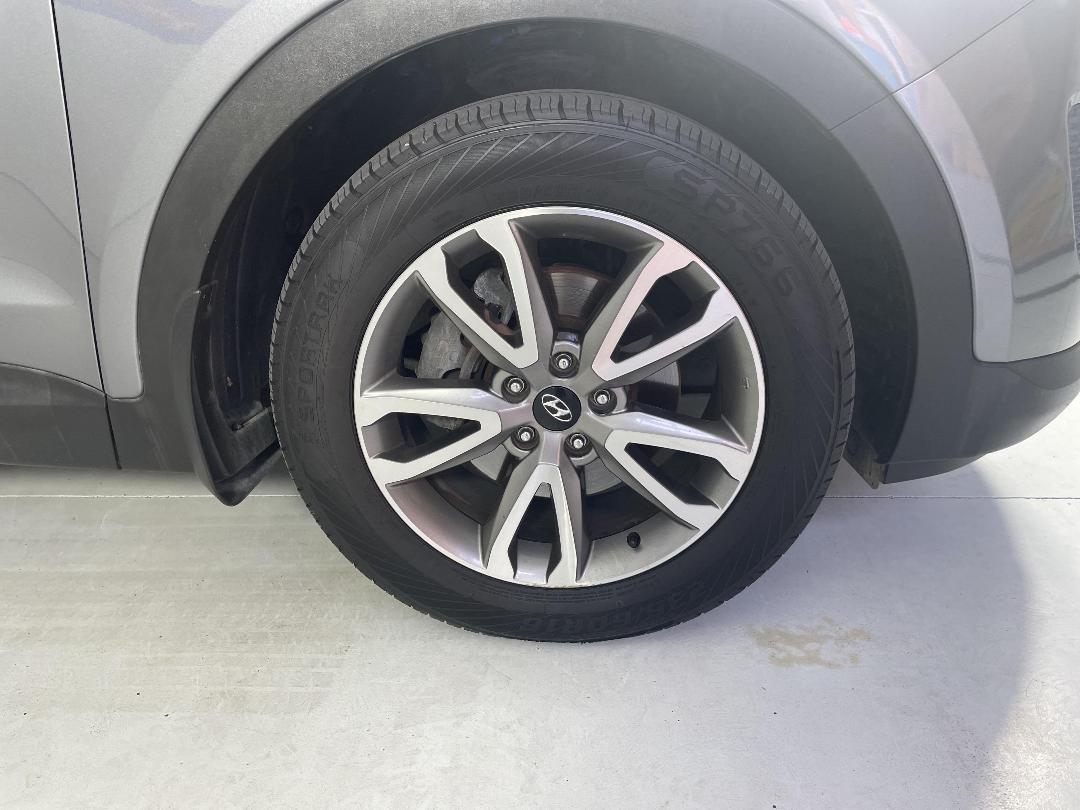 Photo '9' of Hyundai Santa FE