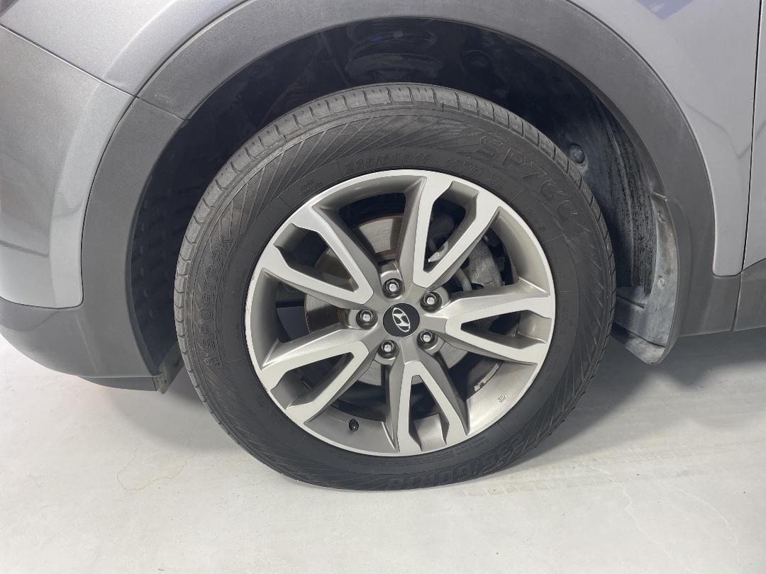 Photo '10' of Hyundai Santa FE