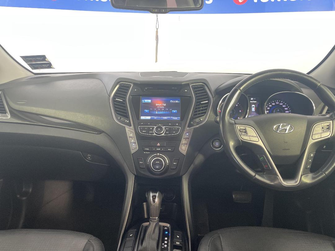 Photo '17' of Hyundai Santa FE