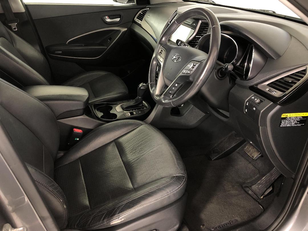 Photo '16' of Hyundai Santa FE Photo '16' of Hyundai Santa FE