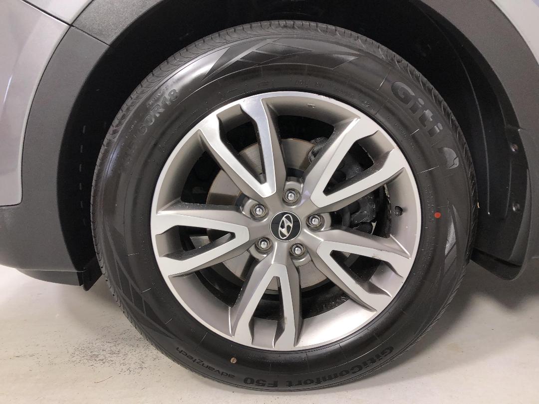 Photo '10' of Hyundai Santa FE