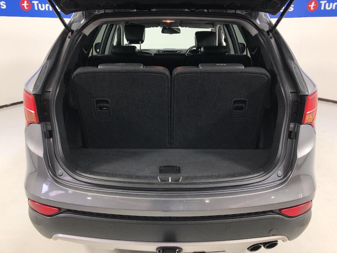 Photo '14' of Hyundai Santa FE