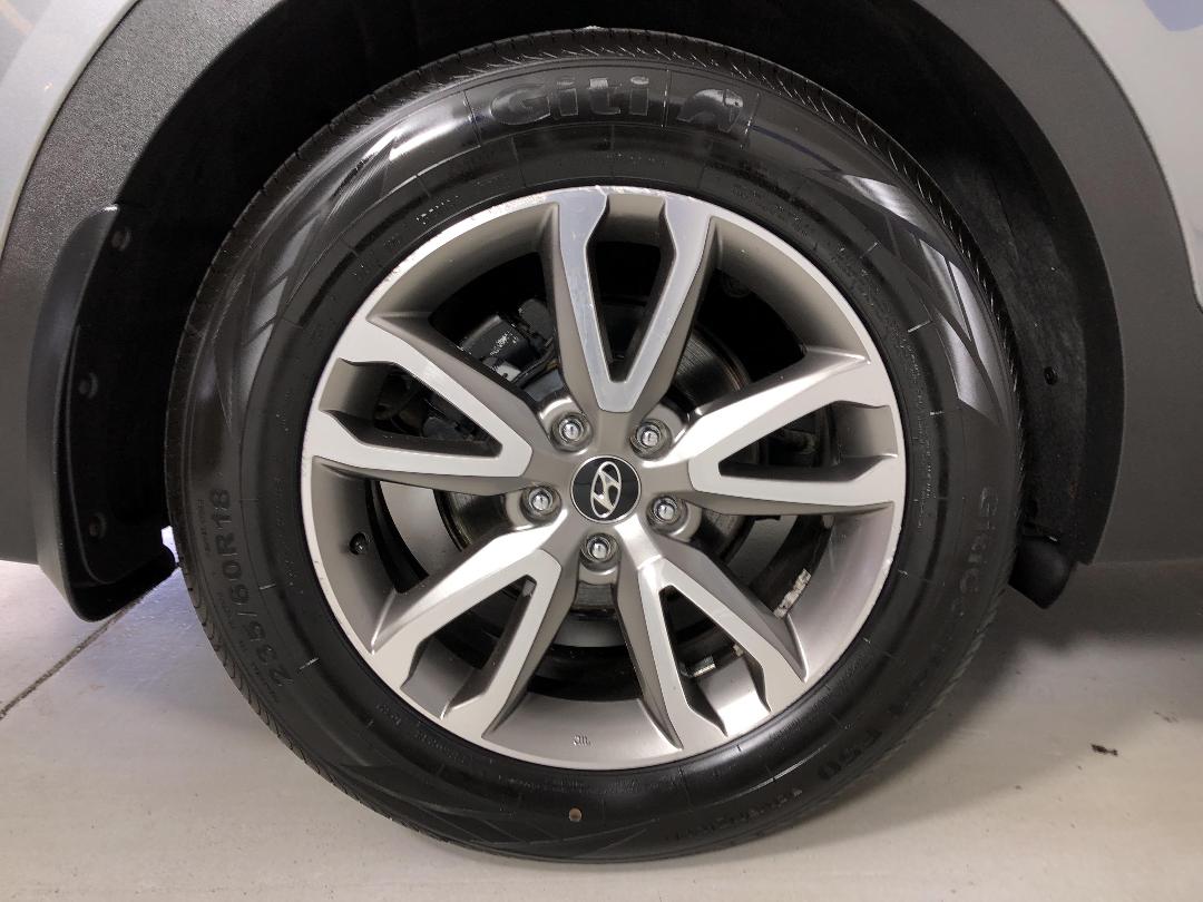 Photo '12' of Hyundai Santa FE