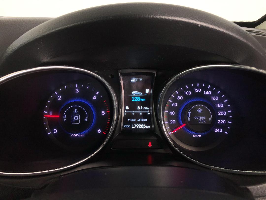 Photo '21' of Hyundai Santa FE