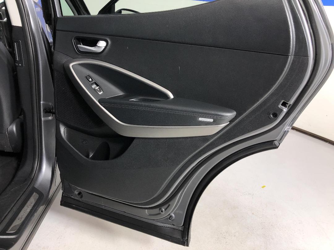 Photo '19' of Hyundai Santa FE