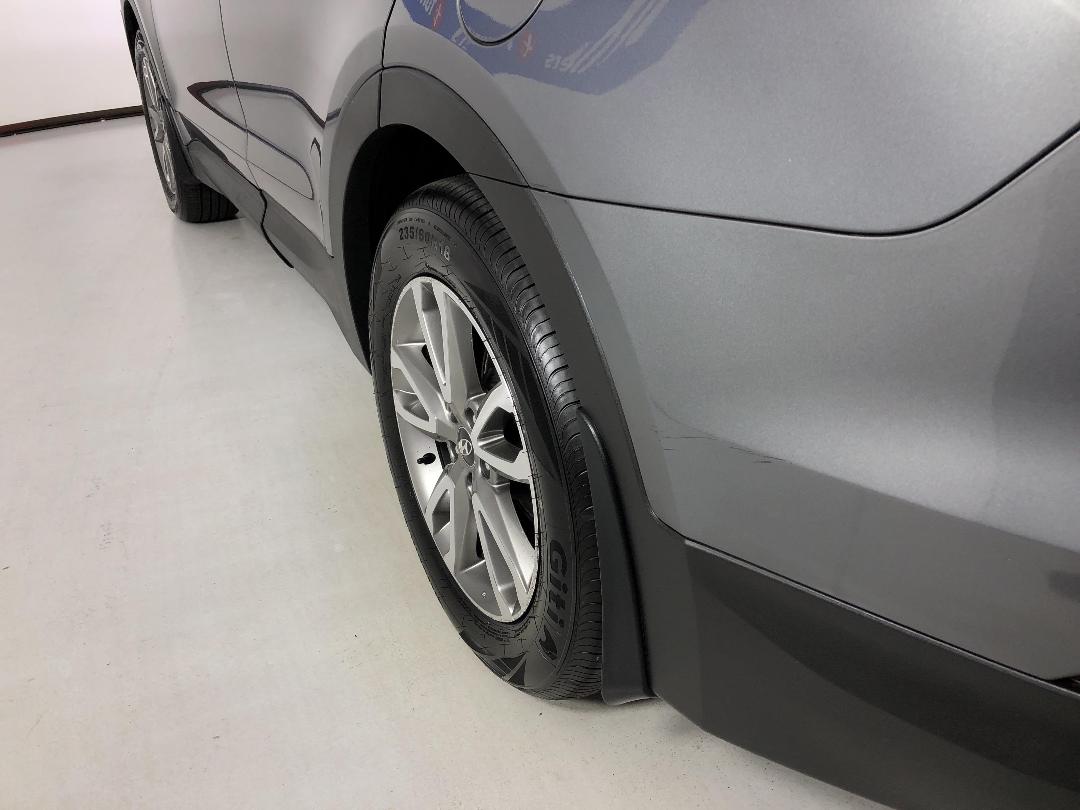 Photo '28' of Hyundai Santa FE