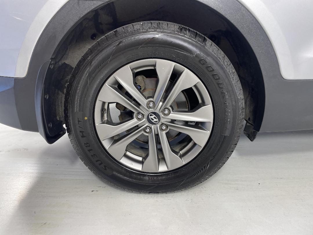 Photo '12' of Hyundai Santa FE