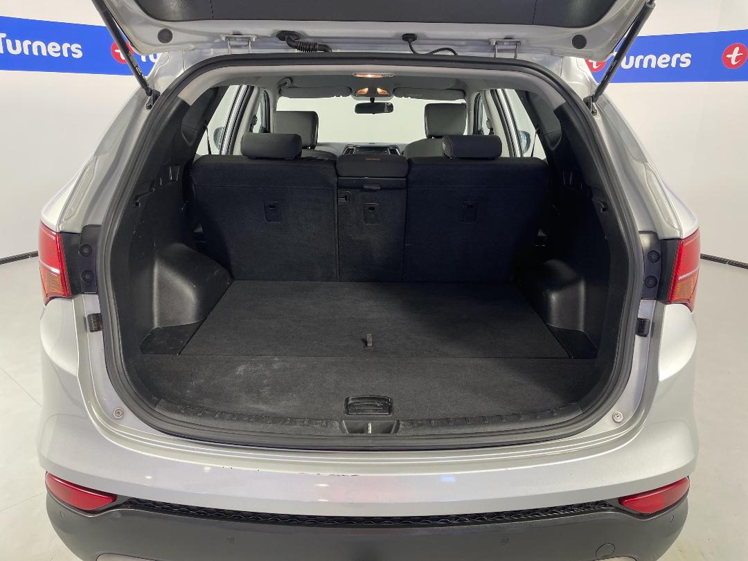 Photo '14' of Hyundai Santa FE