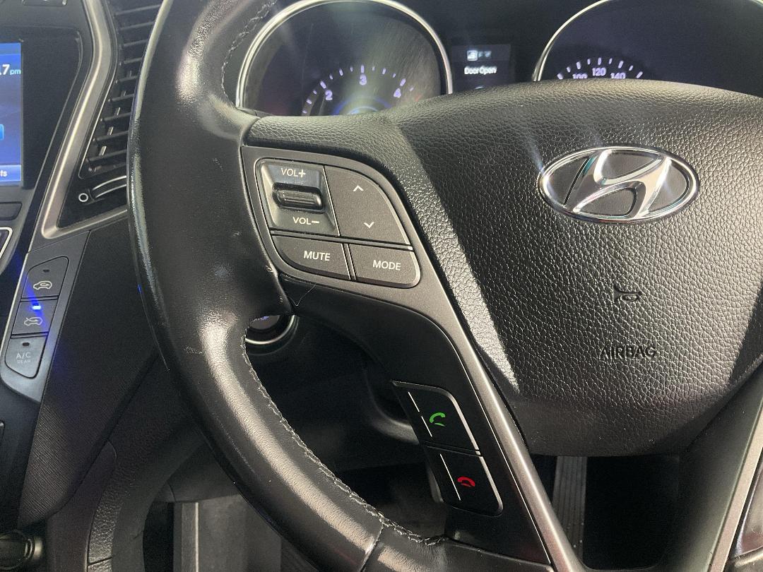 Photo '26' of Hyundai Santa FE