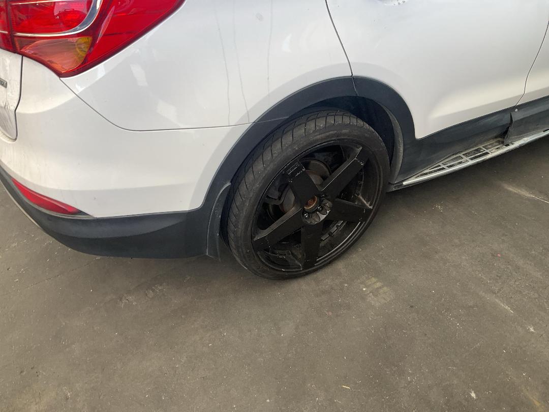 Photo '14' of Hyundai Santa FE DM