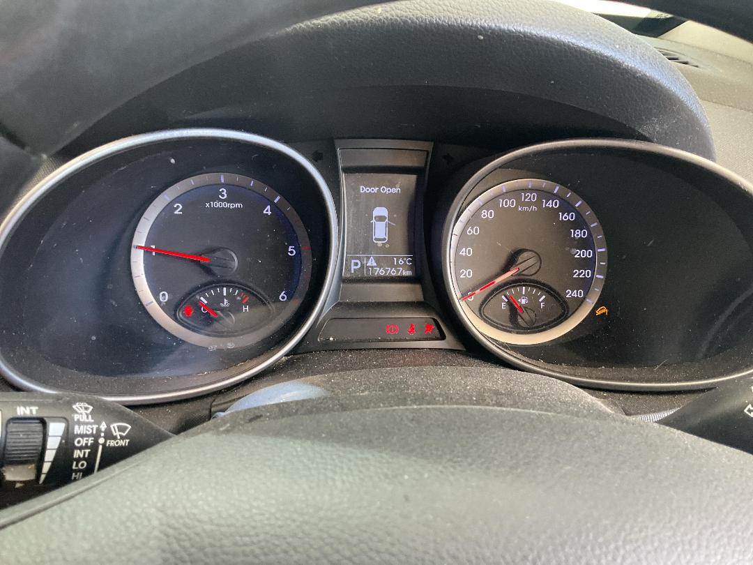 Photo '18' of Hyundai Santa FE DM