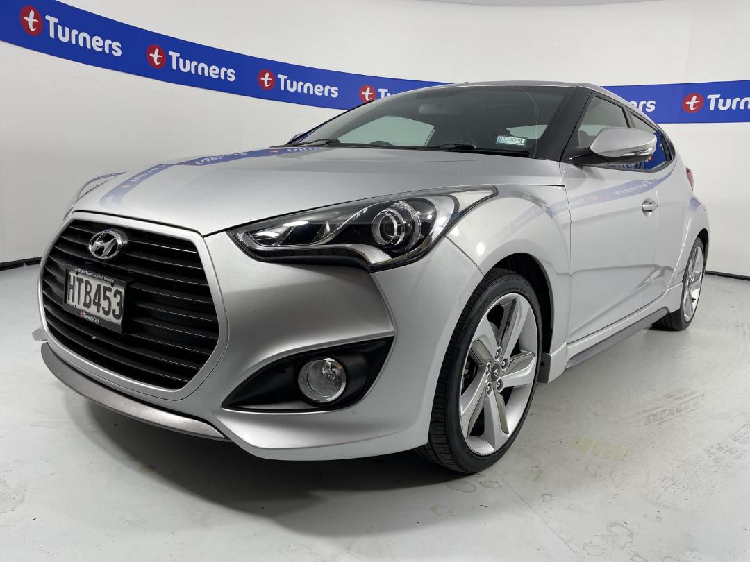 Photo '4' of Hyundai Veloster Photo '4' of Hyundai Veloster