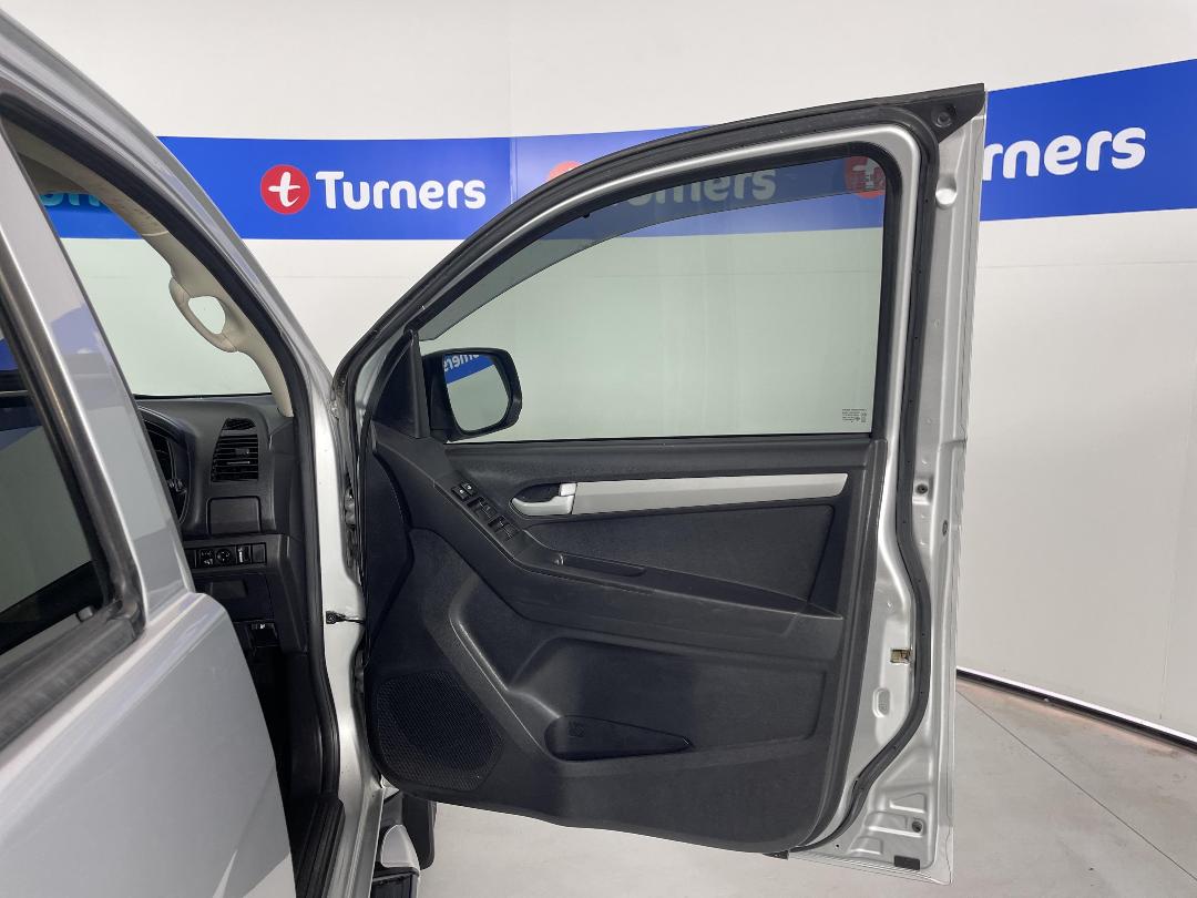 Photo '15' of Isuzu D-MAX