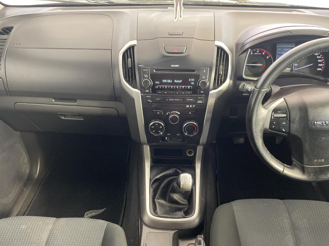 Photo '18' of Isuzu D-MAX