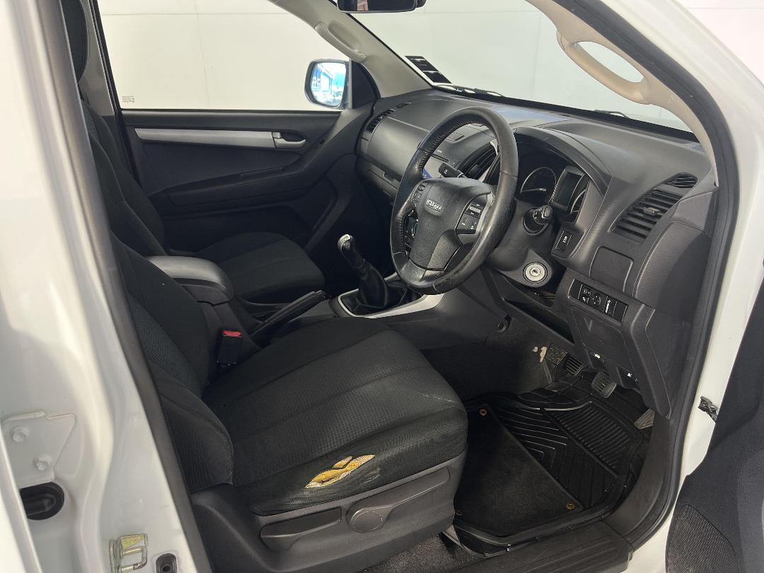 Photo '16' of Isuzu D-MAX