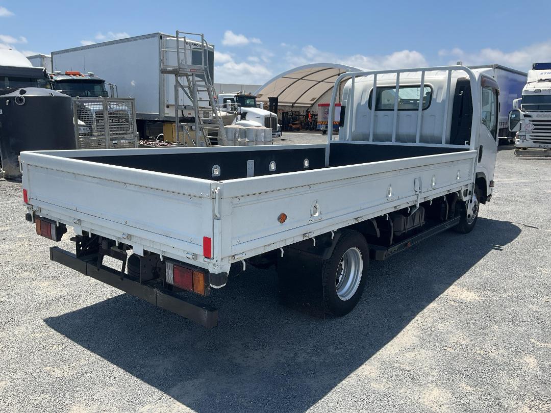 Photo '4' of Isuzu ELF FLAT DECK Flat Deck