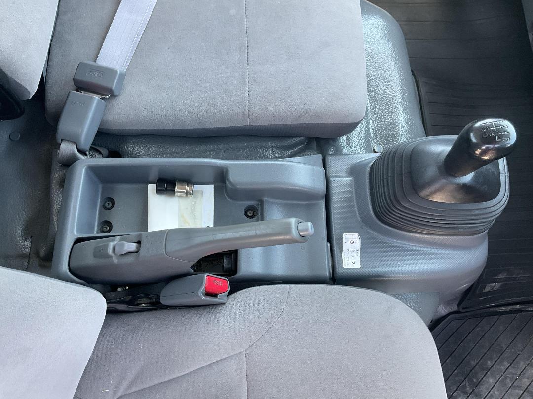 Photo '16' of Isuzu ELF FLAT DECK Flat Deck