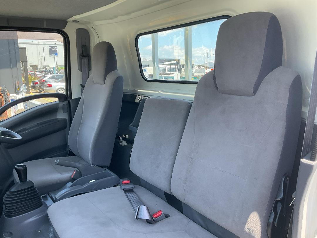 Photo '20' of Isuzu ELF FLAT DECK Flat Deck