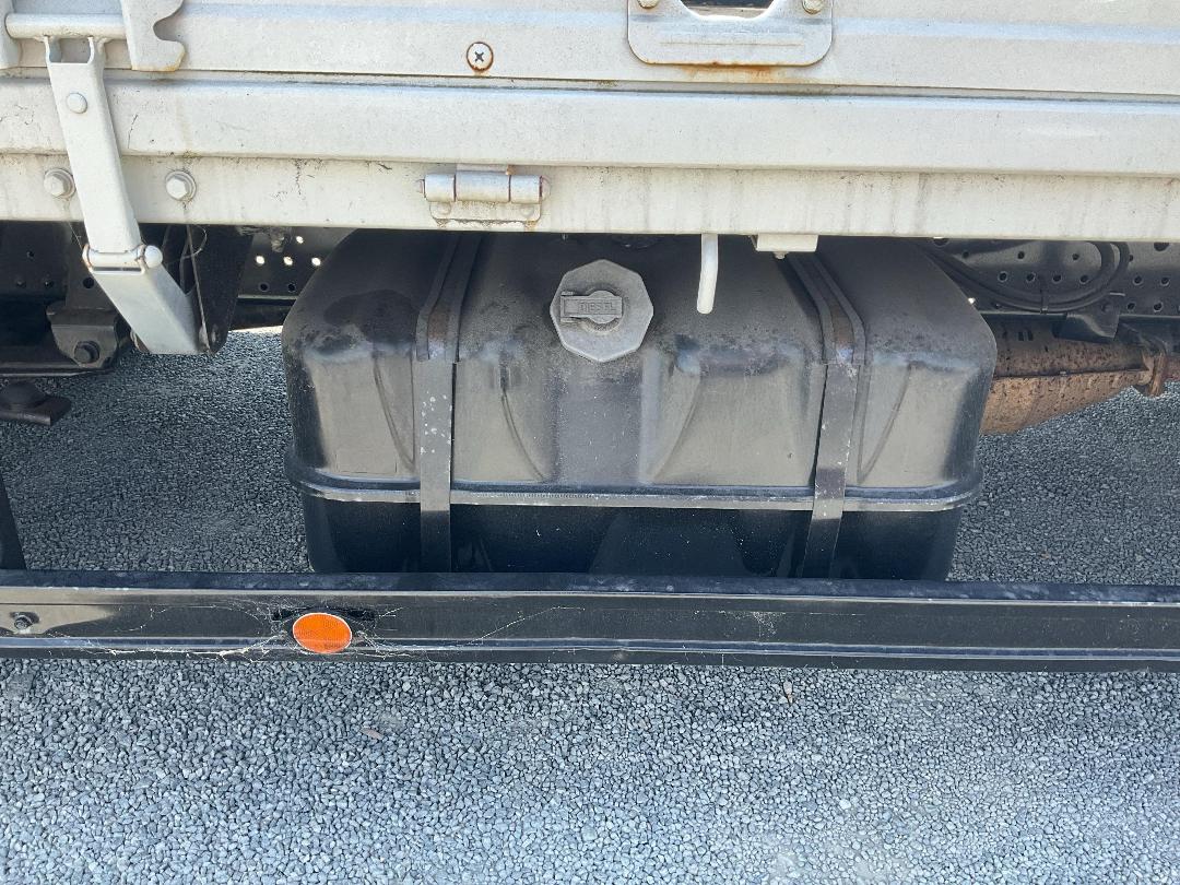 Photo '22' of Isuzu ELF FLAT DECK Flat Deck