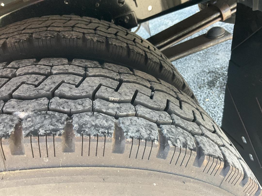 Photo '32' of Isuzu ELF FLAT DECK Flat Deck