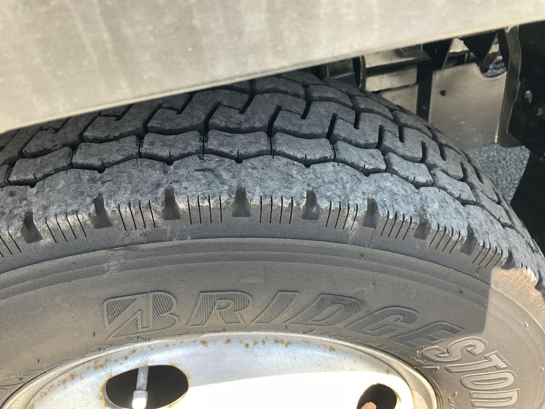 Photo '34' of Isuzu ELF FLAT DECK Flat Deck