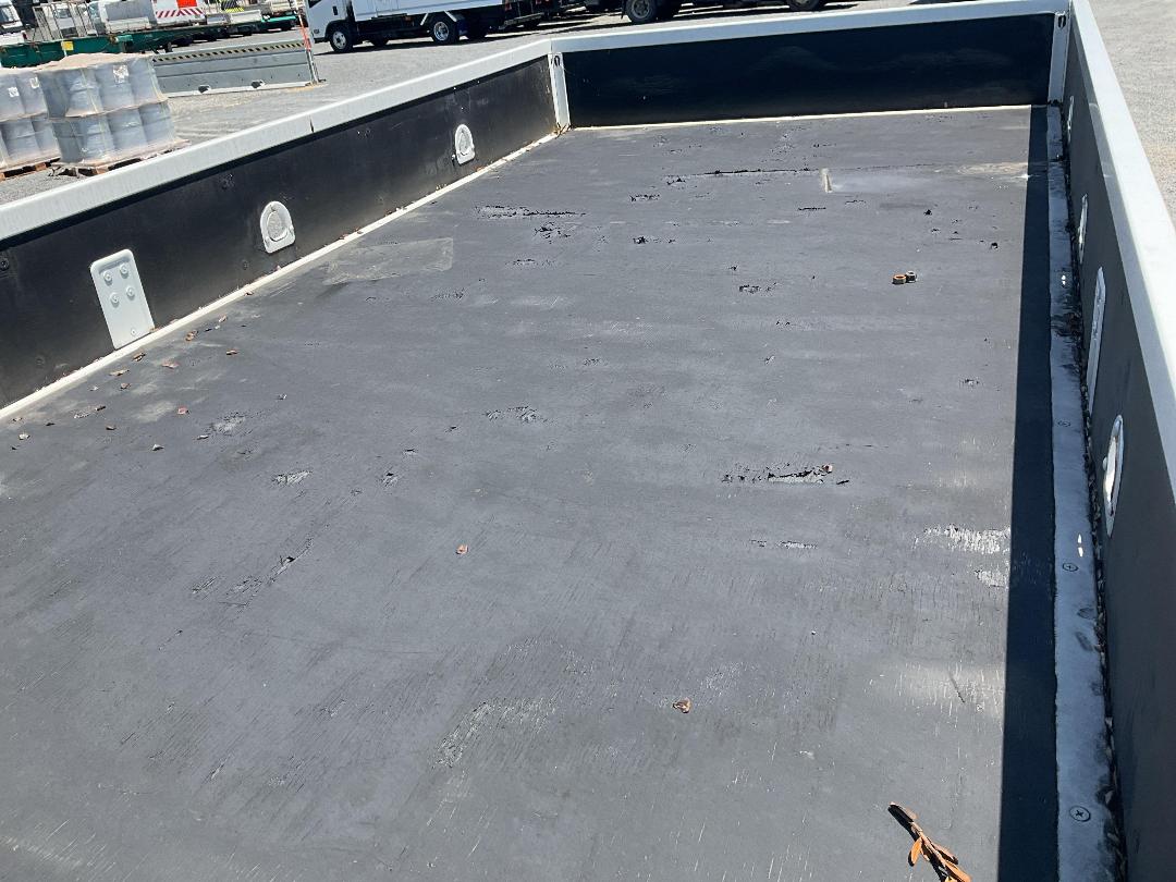 Photo '24' of Isuzu ELF FLAT DECK Flat Deck