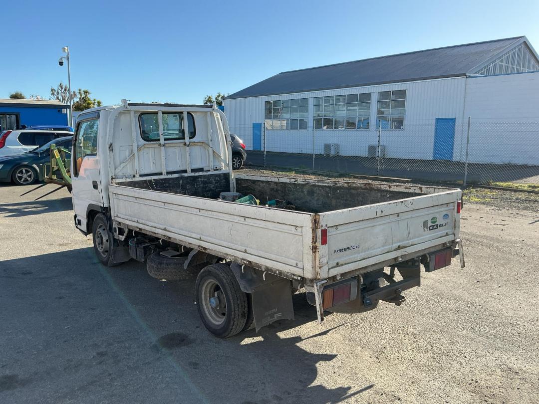 Photo '6' of Isuzu ELF Flat Deck Photo '6' of Isuzu ELF Flat Deck