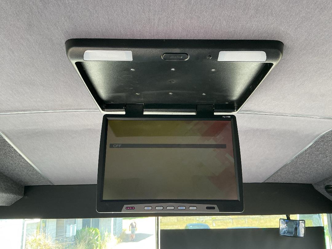 Photo '17' of Isuzu F Series FRD500 AMT Coach