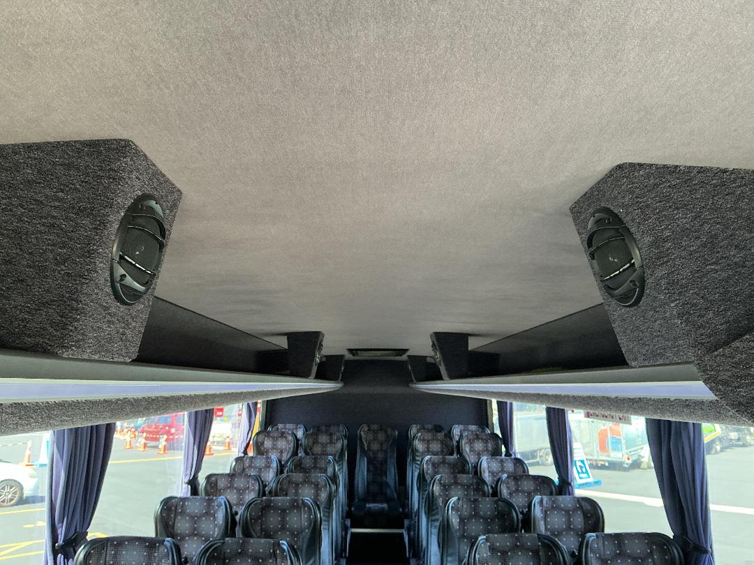 Photo '21' of Isuzu F Series FRD500 AMT Coach