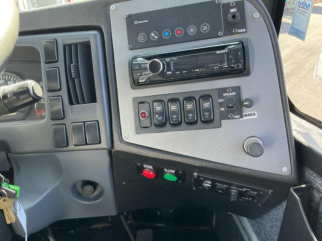 Photo '13' of Isuzu F Series FRD500 AMT Coach