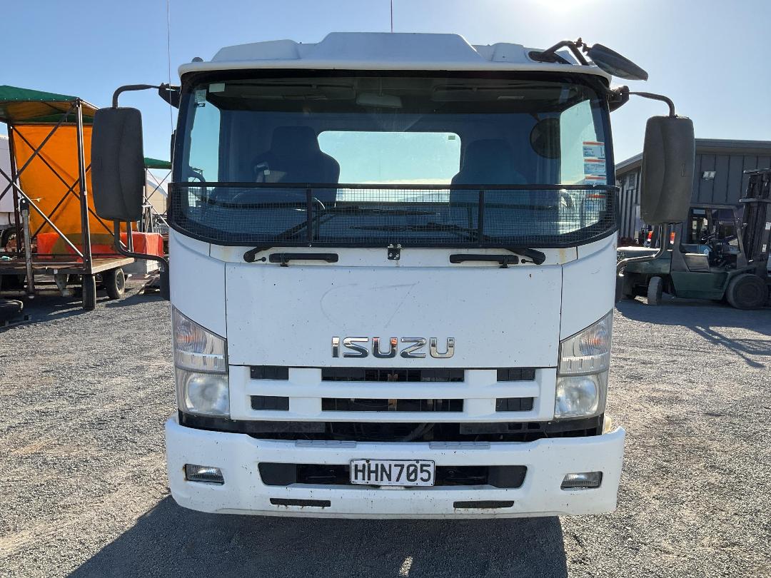 Photo '10' of Isuzu F Series FRR600 Cab Chassis