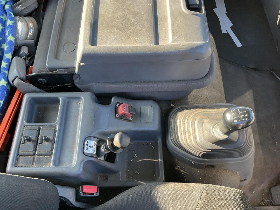 Photo '16' of Isuzu F Series FRR600 Cab Chassis