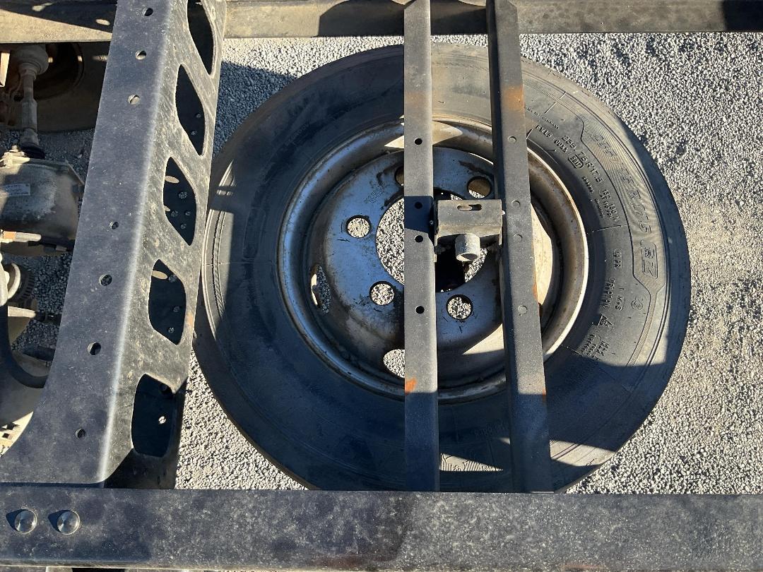 Photo '28' of Isuzu F Series FRR600 Cab Chassis