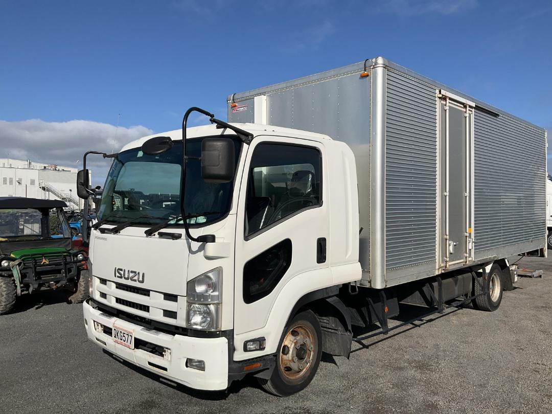 Photo '9' of Isuzu Forward BOXBODY/TAILLIFT Box Body