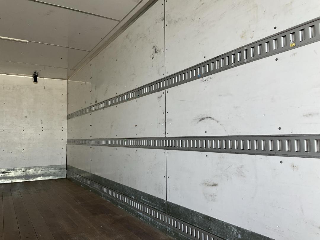 Photo '23' of Isuzu Forward BOXBODY/TAILLIFT Box Body