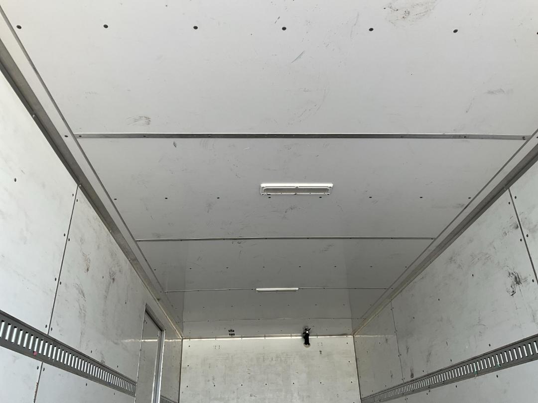 Photo '24' of Isuzu Forward BOXBODY/TAILLIFT Box Body