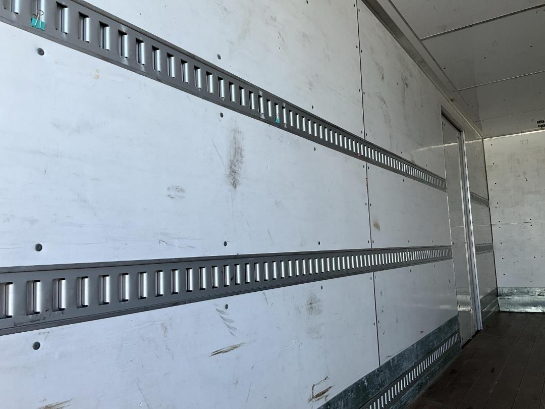 Photo '25' of Isuzu Forward BOXBODY/TAILLIFT Box Body