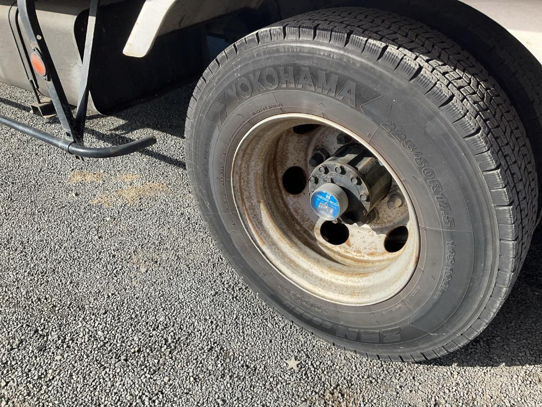 Photo '30' of Isuzu Forward BOXBODY/TAILLIFT Box Body