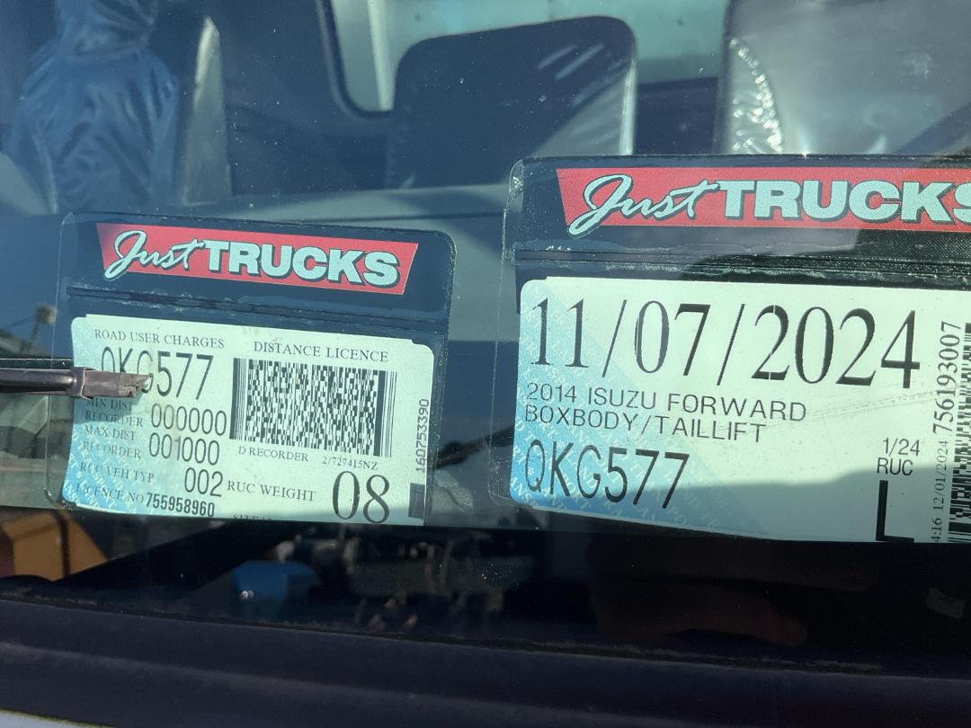 Photo '33' of Isuzu Forward BOXBODY/TAILLIFT Box Body